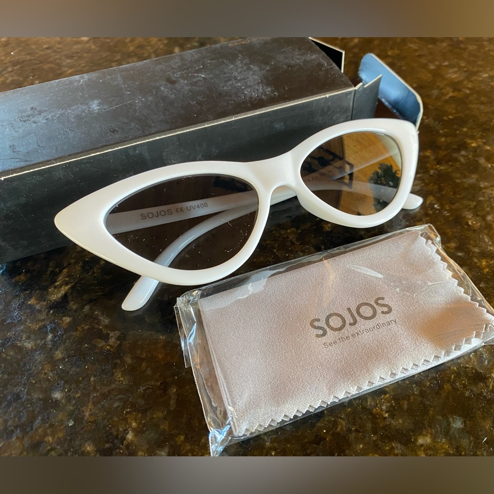 Sojos white cat eye sunglasses